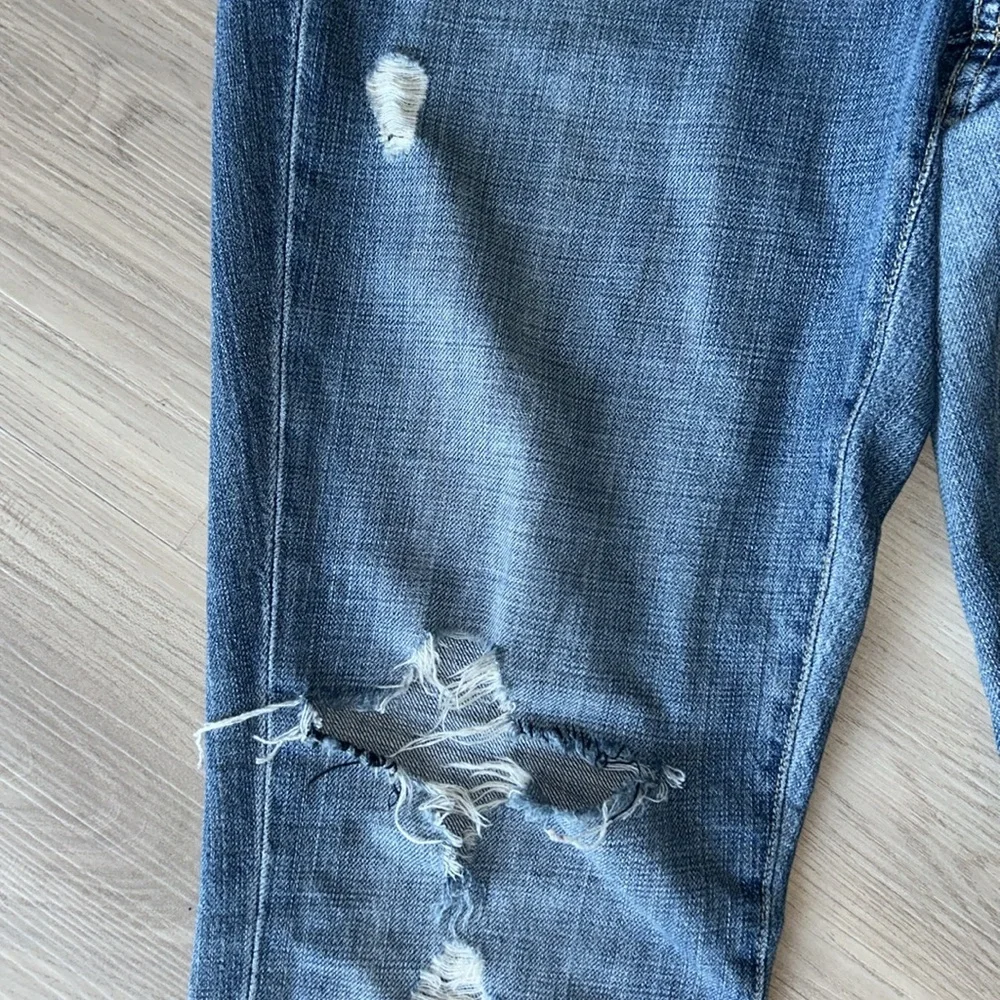 J Crew Vintage Matchstick Straight Leg Blue Jeans 31S Distressed Women’s Denim